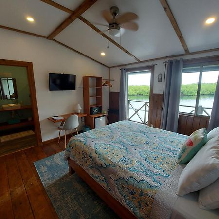 The Sunsetter Bed&Breakfast Bocas del Toro Exterior foto
