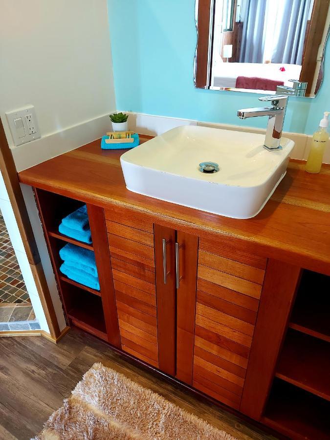 The Sunsetter Bed&Breakfast Bocas del Toro Exterior foto