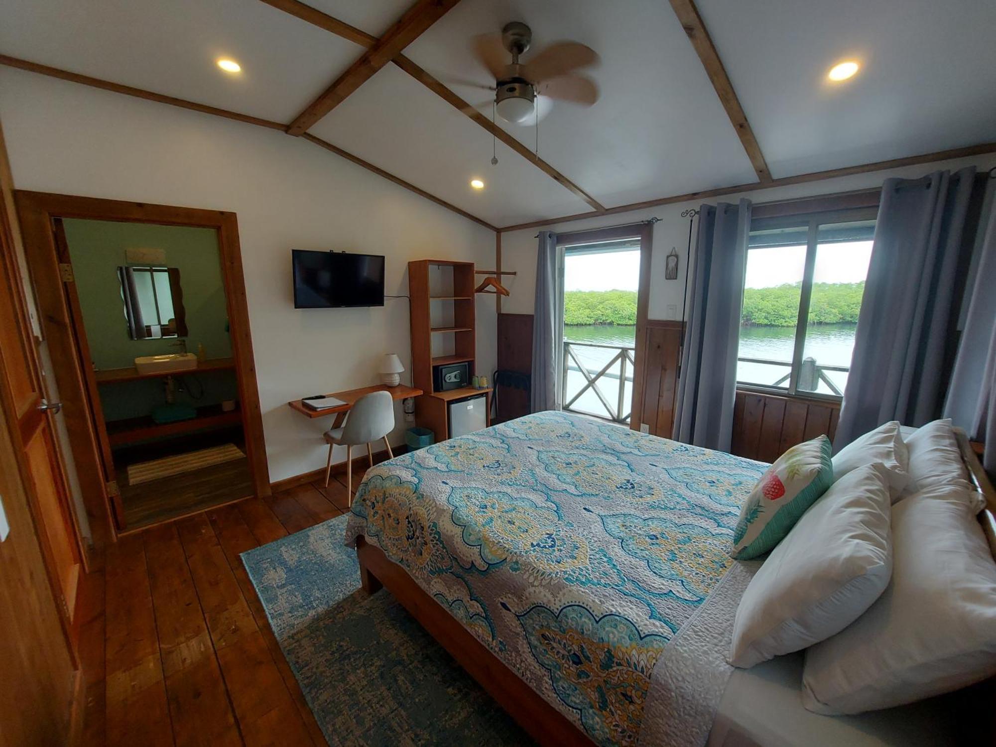 The Sunsetter Bed&Breakfast Bocas del Toro Exterior foto